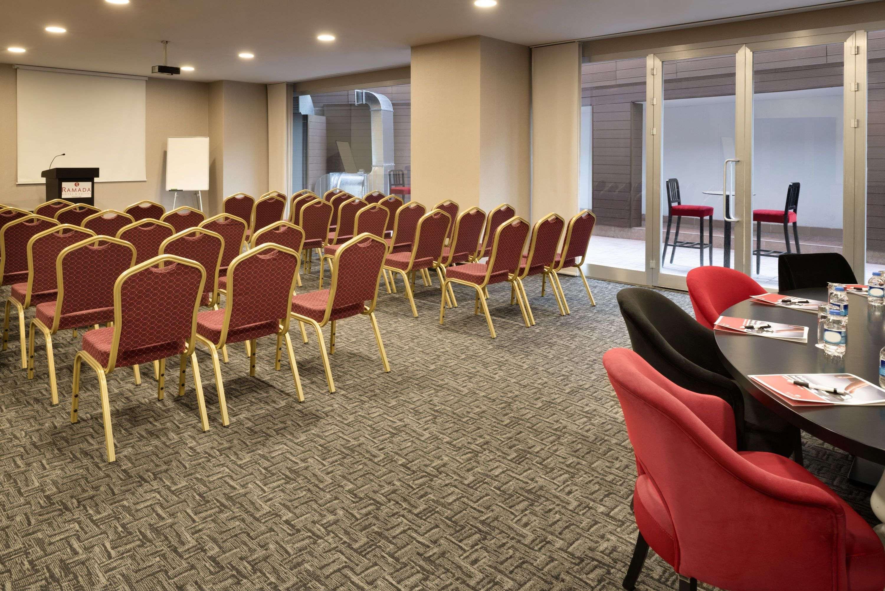 Hotel Ramada & Sisli 4*