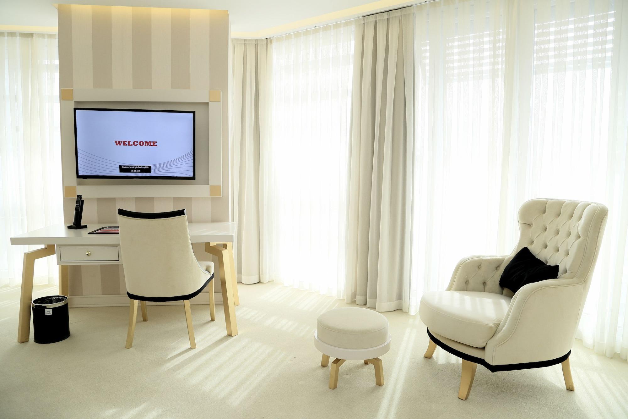 Отель Ramada & Sisli