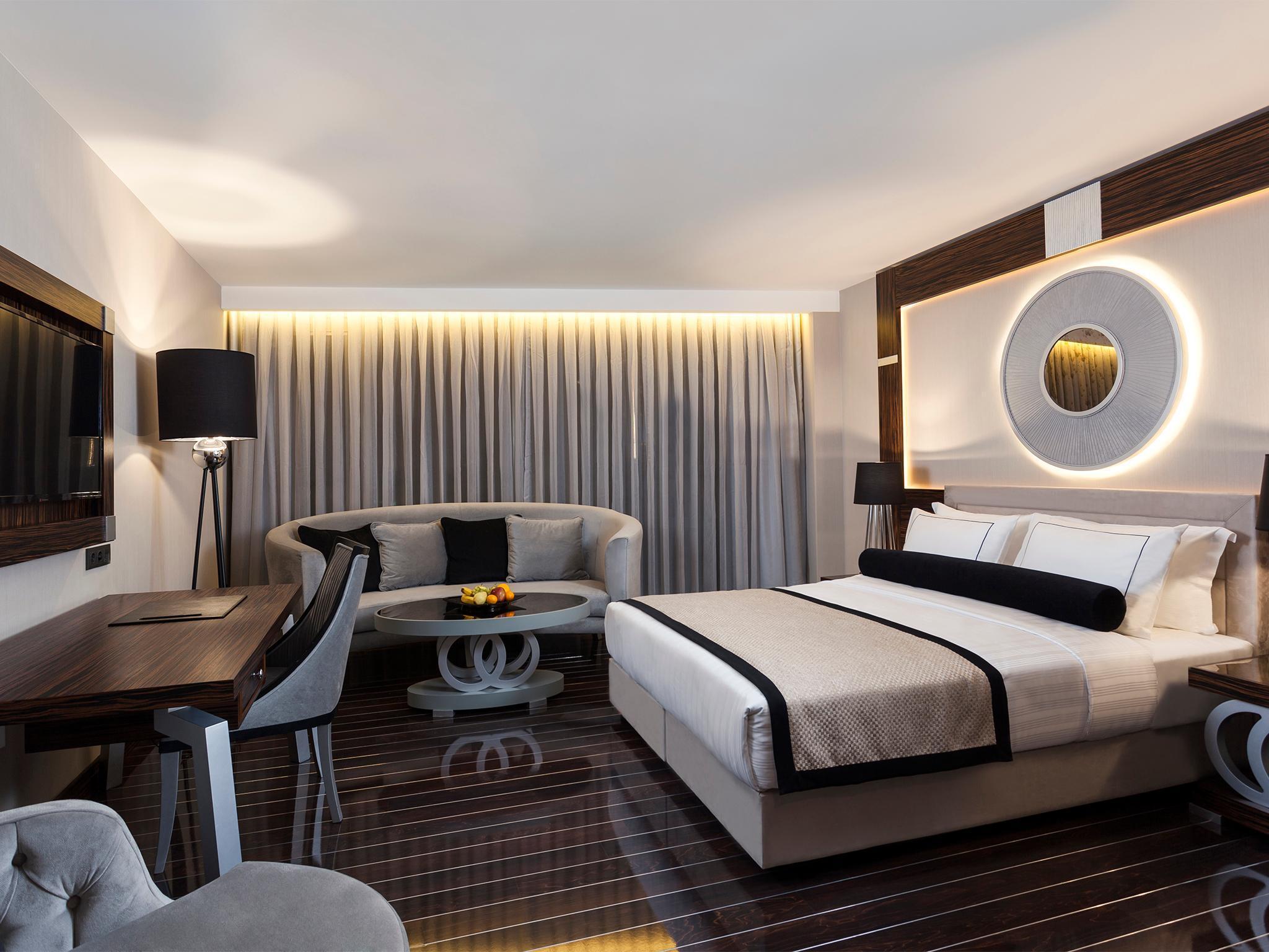 Отель Ramada & Sisli